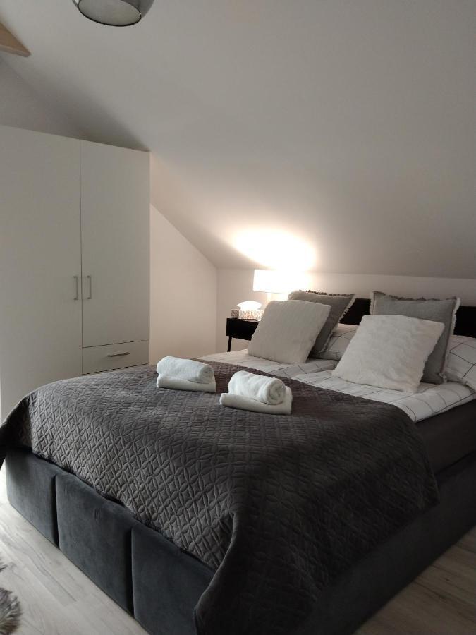 Apartamenty Rownia 2 Ustrzyki Dolne Exteriör bild