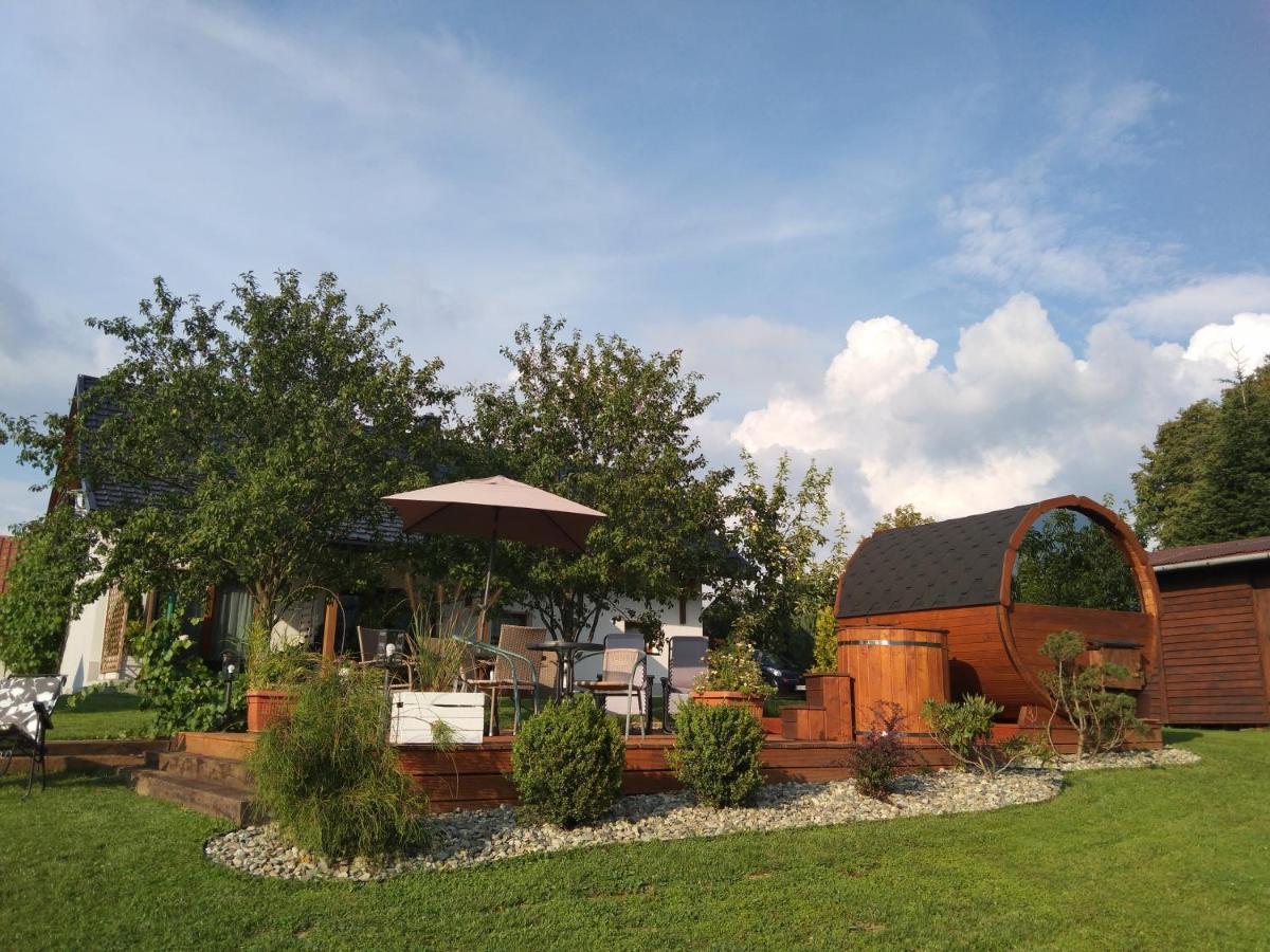 Apartamenty Rownia 2 Ustrzyki Dolne Exteriör bild